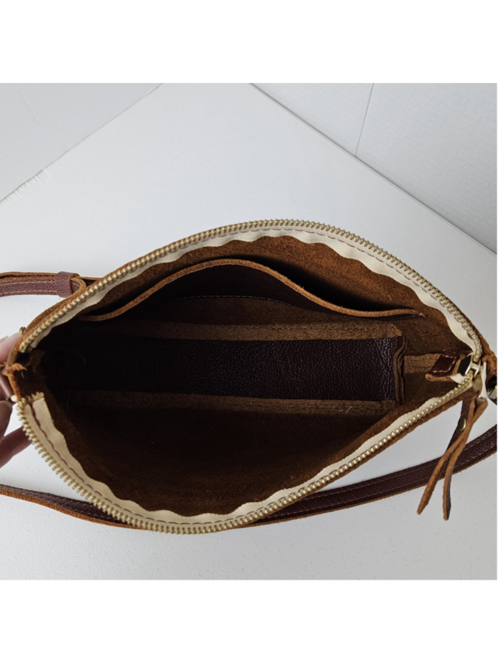Portland Leather Poppy Large Crossbody Bag Nutmeg - Picture 9 of 14
